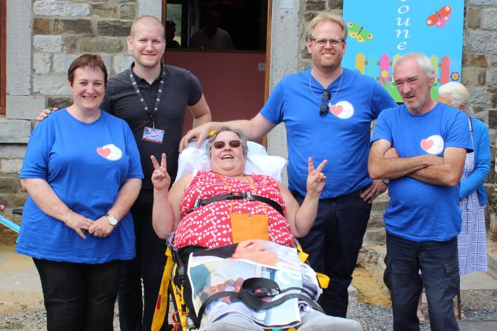 Revoir sa maison de vacances entièrement rénovée par ses deux nièces afin d’y créer une crèche